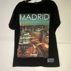 Men’s Madrid Spain Black Graphic Tee Size Medium